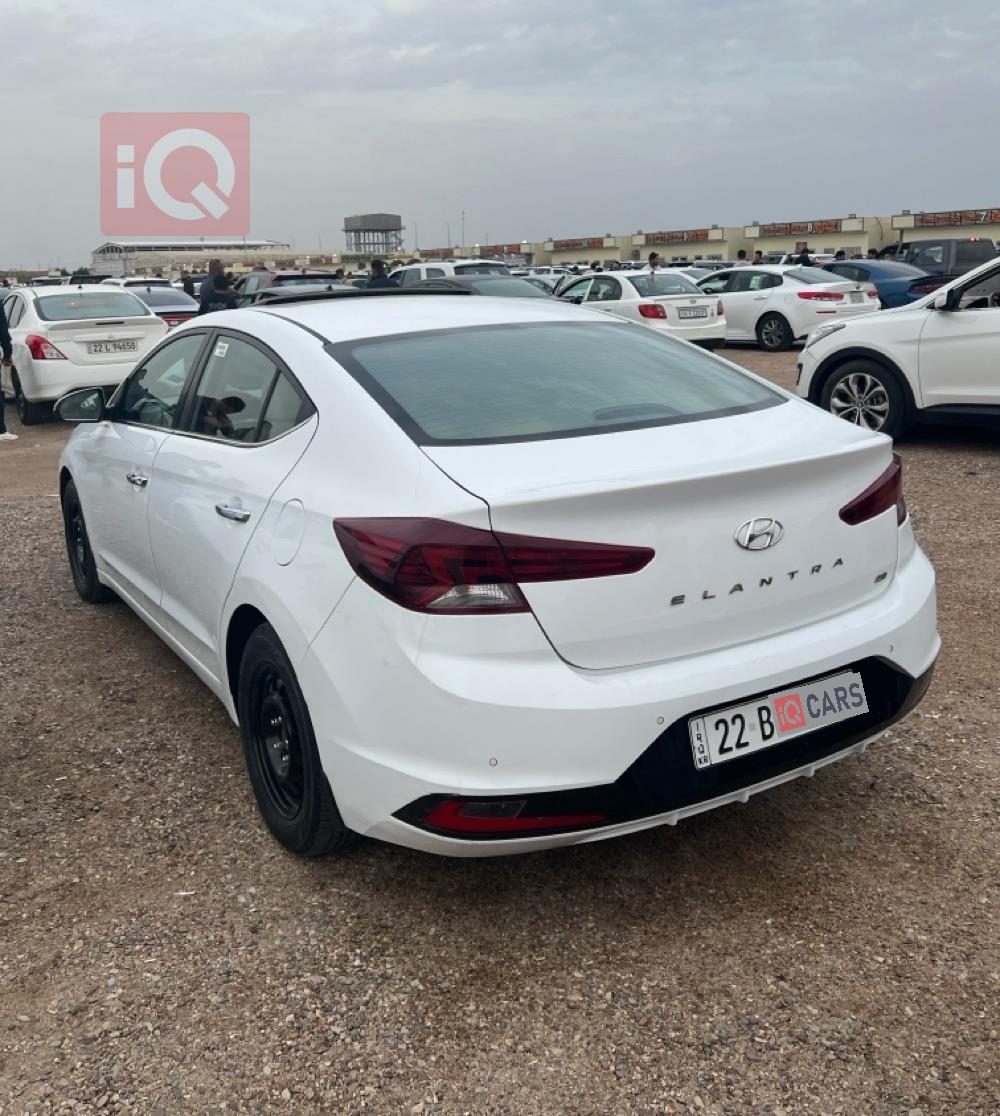 هيونداي النترا